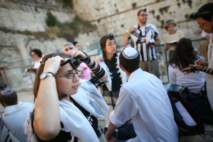 Chaẖarit - Tefilin - Benot Mitzvah de Yael et de Clara